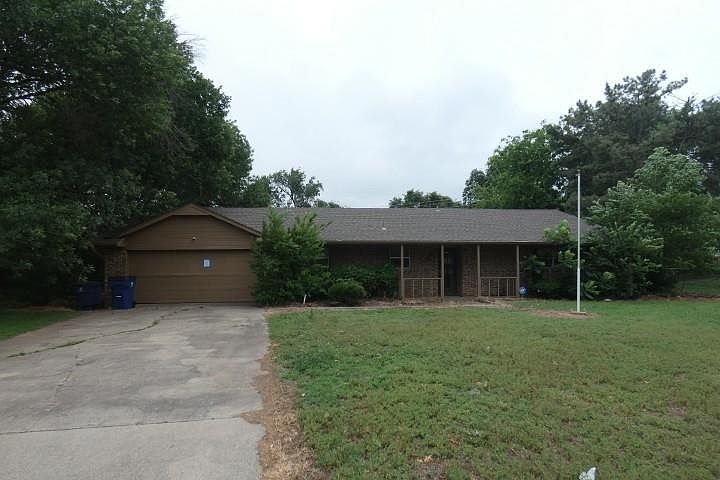 1st image of 104 Emery Rd