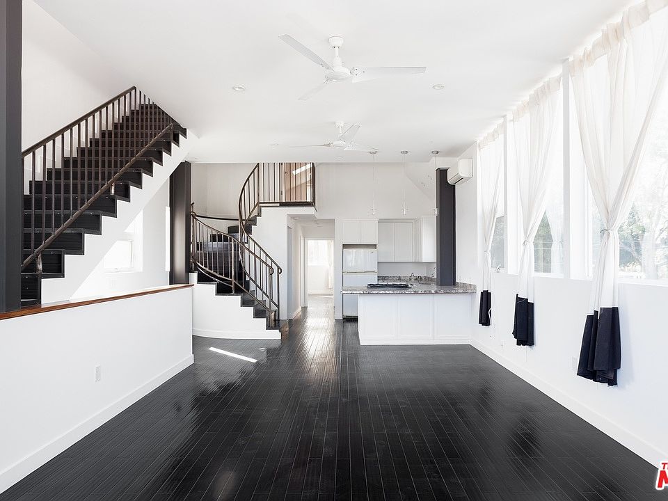 1st image of 2515 Lincoln Blvd
