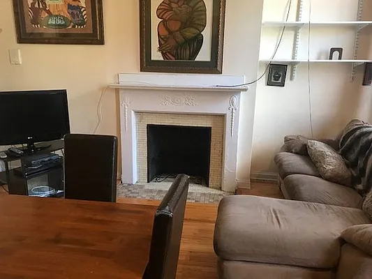 Rented by Perry Associates NYC Inc | media 8