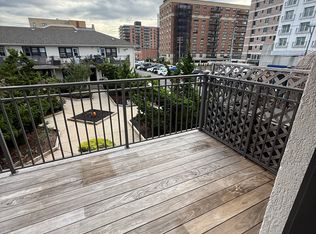 65 W Broadway APT 2B, Long Beach, NY 11561