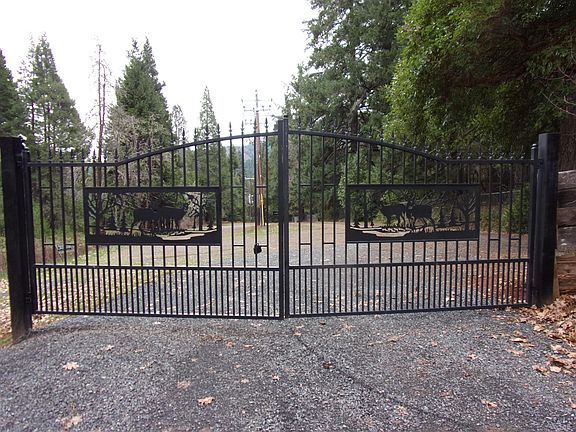 2nd image of 206 Lower Wolf Creek Rd