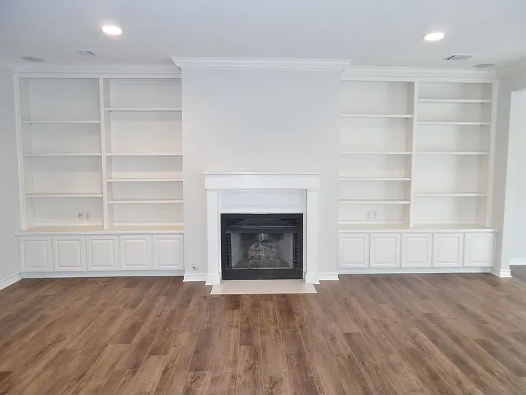 4715 Lafayette Ave — Photo 6