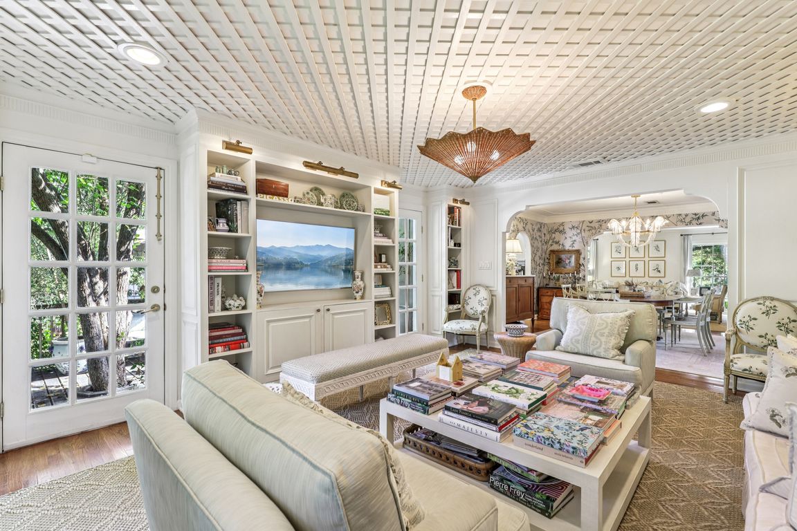 next background image