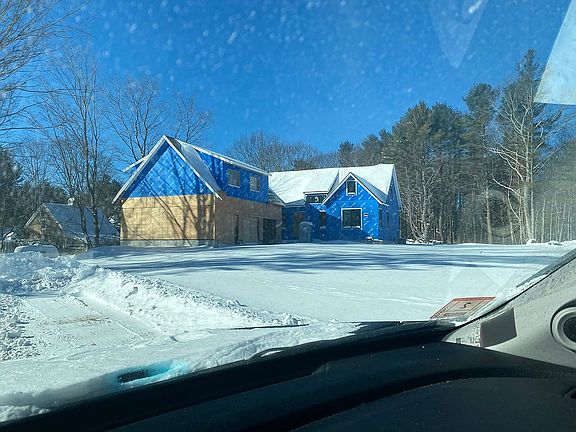 House on adjacent lot