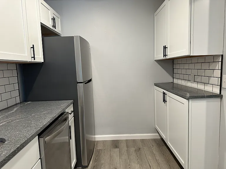 314 Oak St #7 — Photo 6
