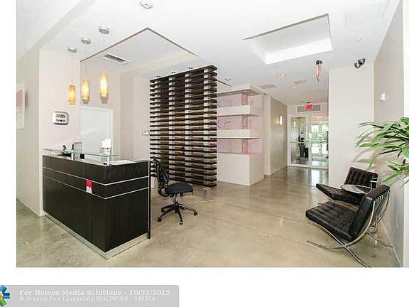4th image of 313 NE 2nd St APT 205
