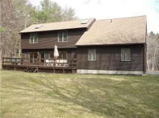 15 Edward Ave, Southampton, MA 01073