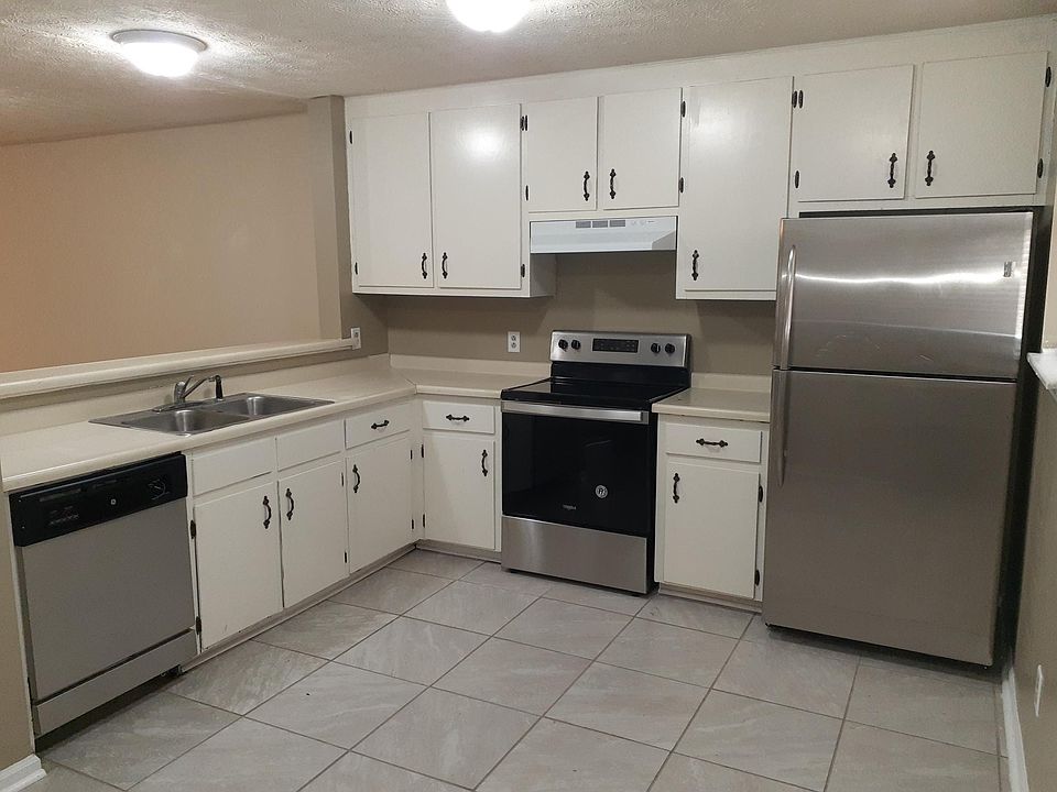 1st image of 1324 Lakeview Dr NW