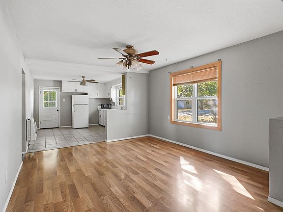 5th image of 1405 W Benton Street