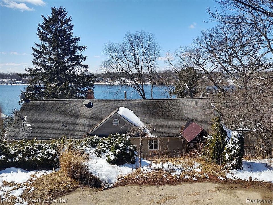 1420 Pettibone Lake Rd, Highland, MI 48356 Zillow