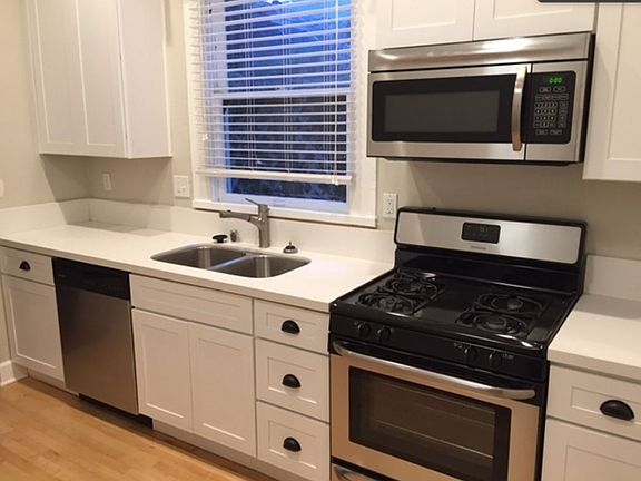 2nd image of 2131-02 Albatross St