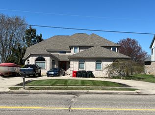 51609 Baker Rd, Chesterfield, MI 48047