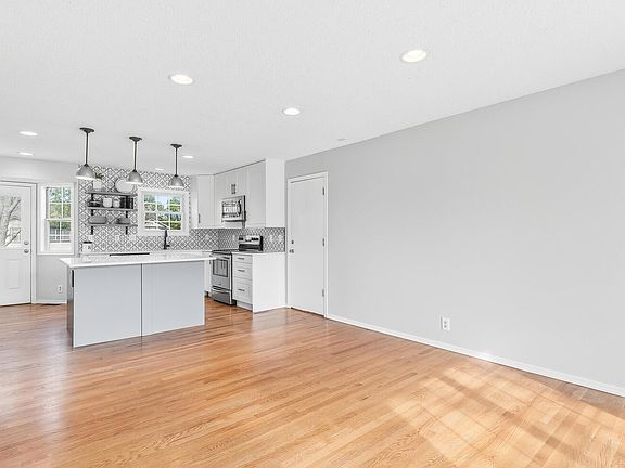 3rd image of 3817 N Rushwood St