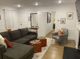 61 Front St, Marblehead, MA