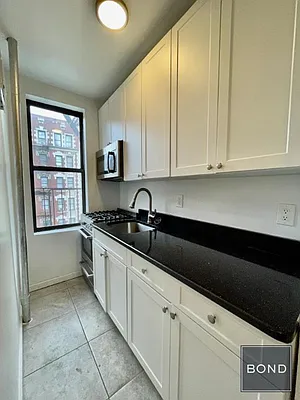 Rented by Bond New York | media 6