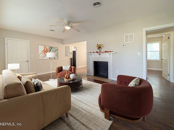 2nd image of 1256 WAINWRIGHT Court