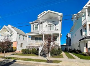 5 S Knight Ave, Margate, NJ 08402