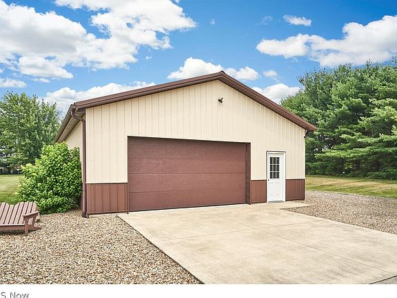5th image of 18468 William Dr
