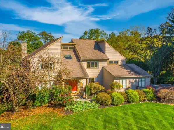 41 Blue Stone Dr, Chadds Ford, PA 19317