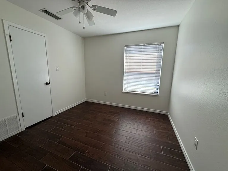 4608 Oak Knoll St — Photo 21