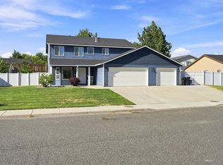 5600 Monica Ct, West Richland, WA 99353