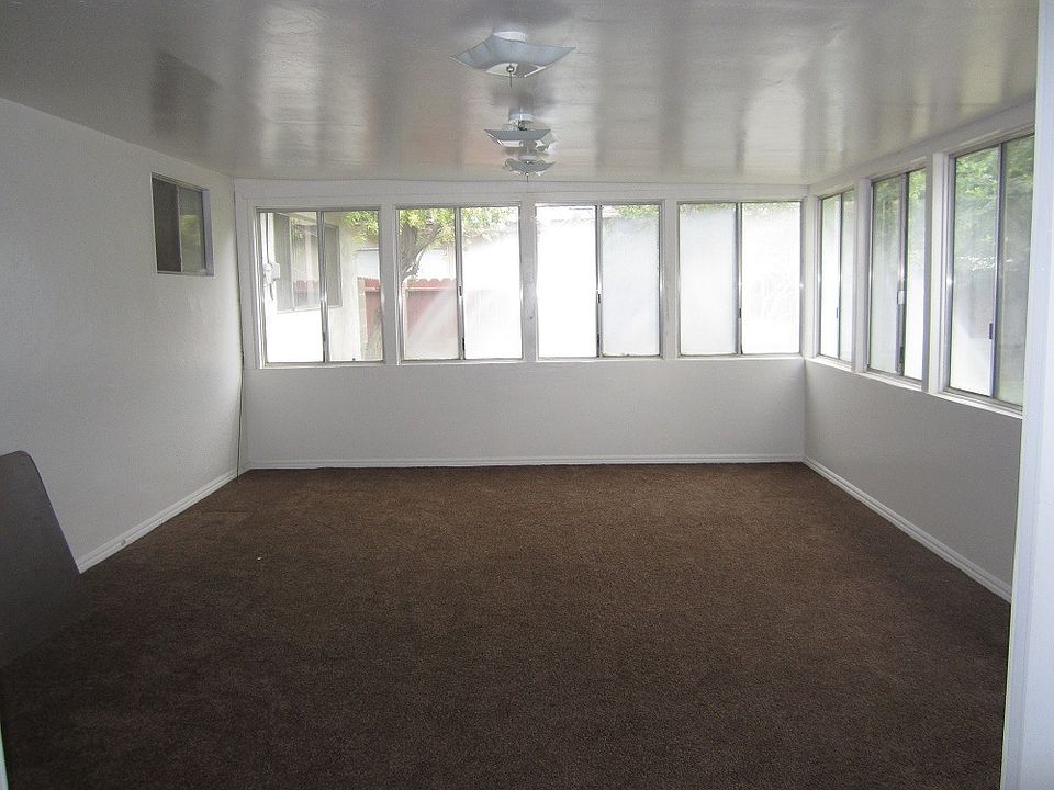 2nd image of 3117 Jenny Ct