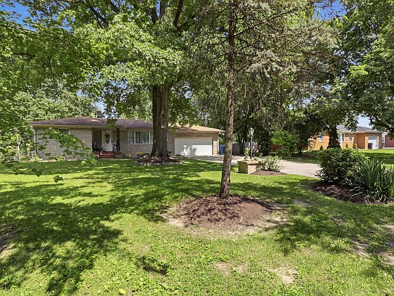 4th image of 1201 N Eustis Dr