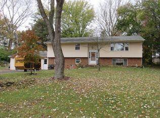 667 N Grandview Dr, Bloomington, IN