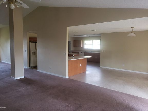 5th image of 7972 Vivera Ct