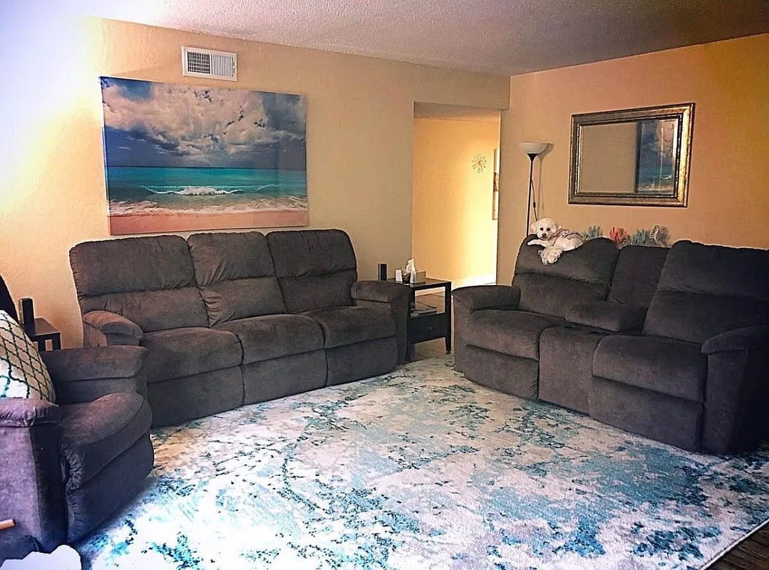 1 bed, 1.0 bath, 1130 sqft, $1,300 — Photo 1