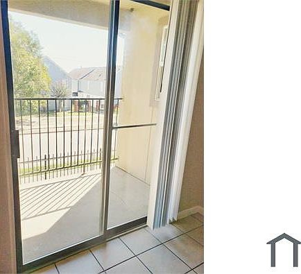 4th image of 1625 Grigsby Ave APT 207