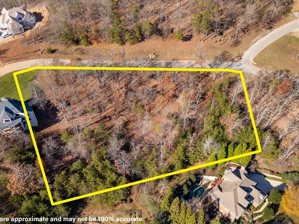 2221 Horizons Dr, Ooltewah, TN 37363