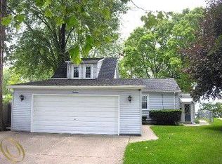 19 Potter Dr, Belleville, MI 48111