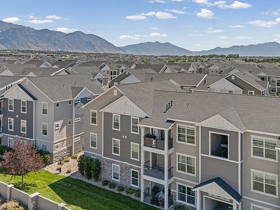4th image of 88 W Silver Springs Dr