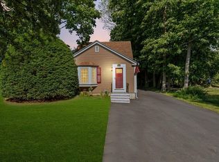 446 Plymouth St, Abington, MA 02351