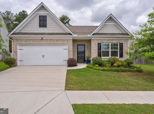 410 Meadowbend Cir, Athens, GA 30606