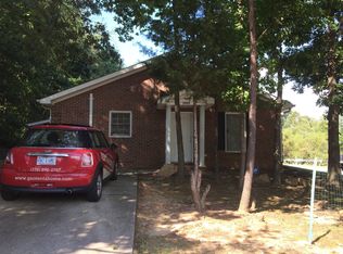 2900 Twin Lakes Dr, Greensboro, NC 27407