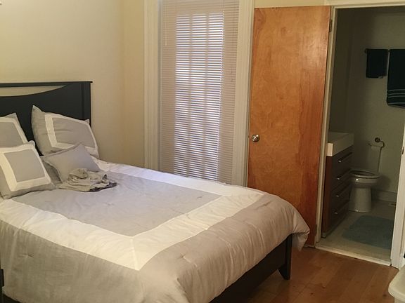 4th image of 2036 Race St #1FF