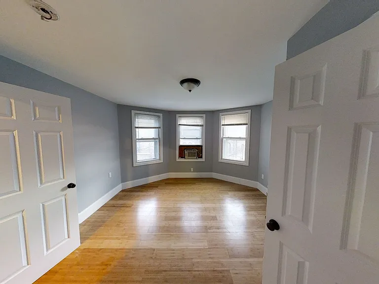 722 Saratoga St — Photo 7