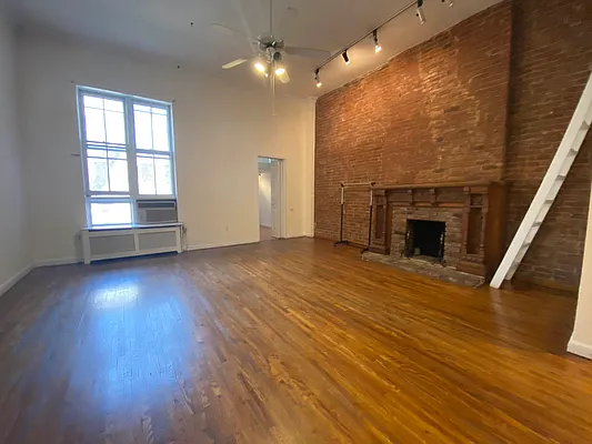 Rented by Oxford Property Group | media 8