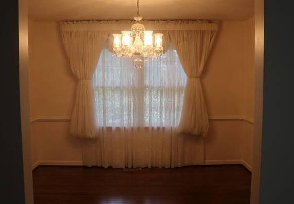 3rd image of 12 Fleming Cir