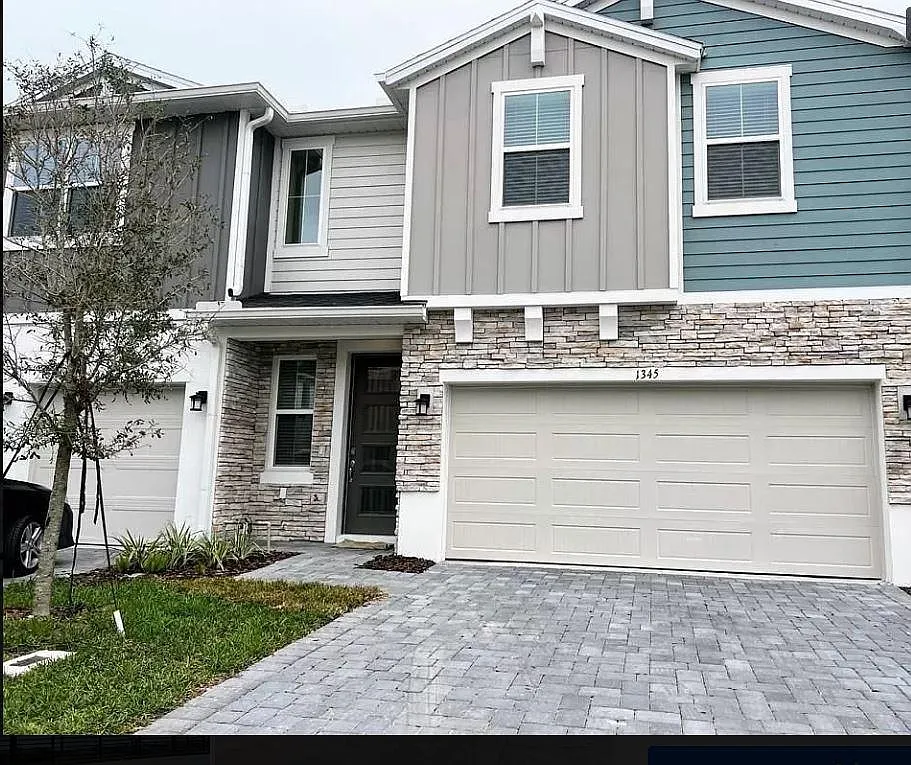 3 bed, 2.5 bath, 1805 sqft, $2,490 — Photo 1