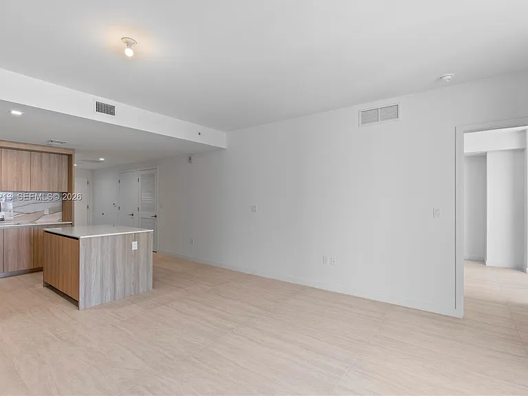 77 SE 5th St #3702 — Photo 10