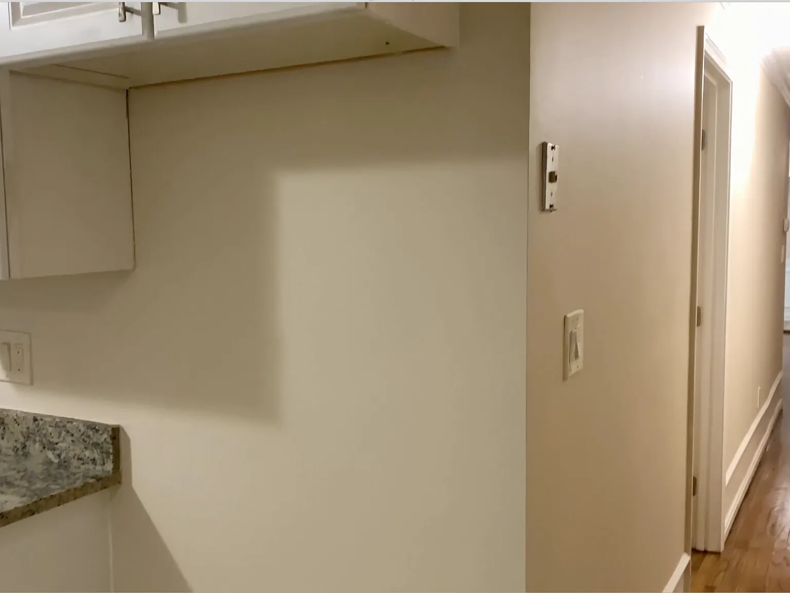 3 bed, 1100 sqft, $4,950 — Photo 3