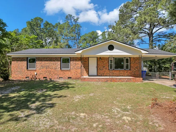 1904 Shiloh Dr, Fayetteville, NC 28304