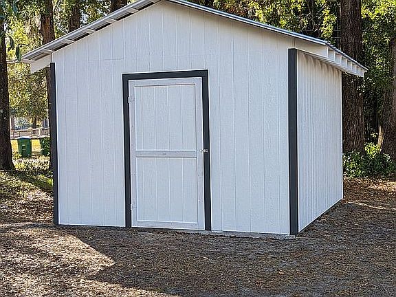 5th image of 804 N Maple St