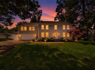 78 Riverside Dr, South Kingstown, RI 02879