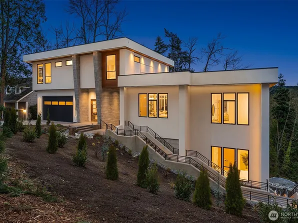 3806 95th Avenue NE, Yarrow Point, WA 98004