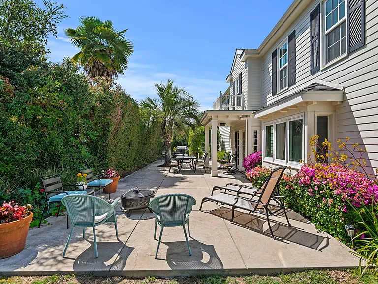 1225 Bel Air Dr — Photo 10
