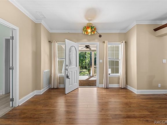 4th image of 59 Laslie Plantation Rd